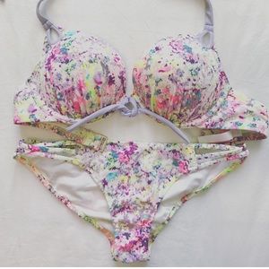 Vitoria's Secret Bikini