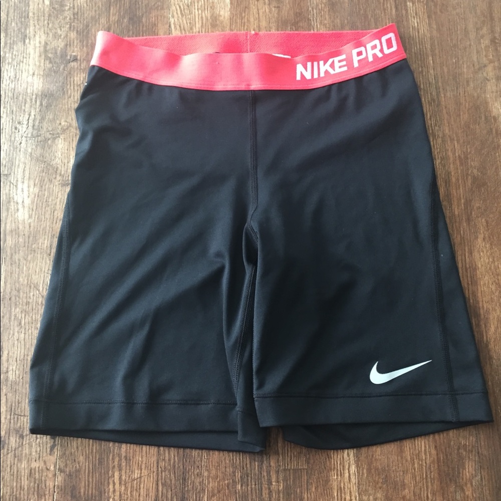 SOLD!!!!!!! Nike Pro 5" Compression Short Sz M