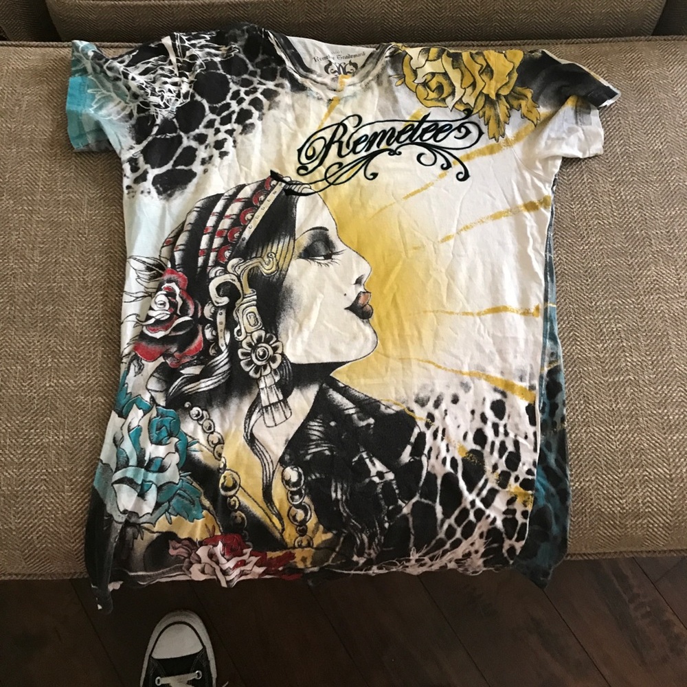 Tee