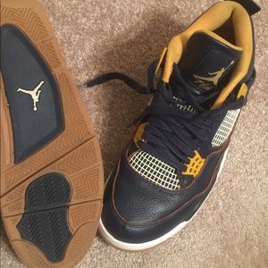Air Jordan Retro 4 Dunk from Above