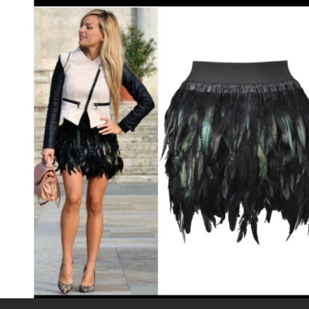 Feather mini skirt