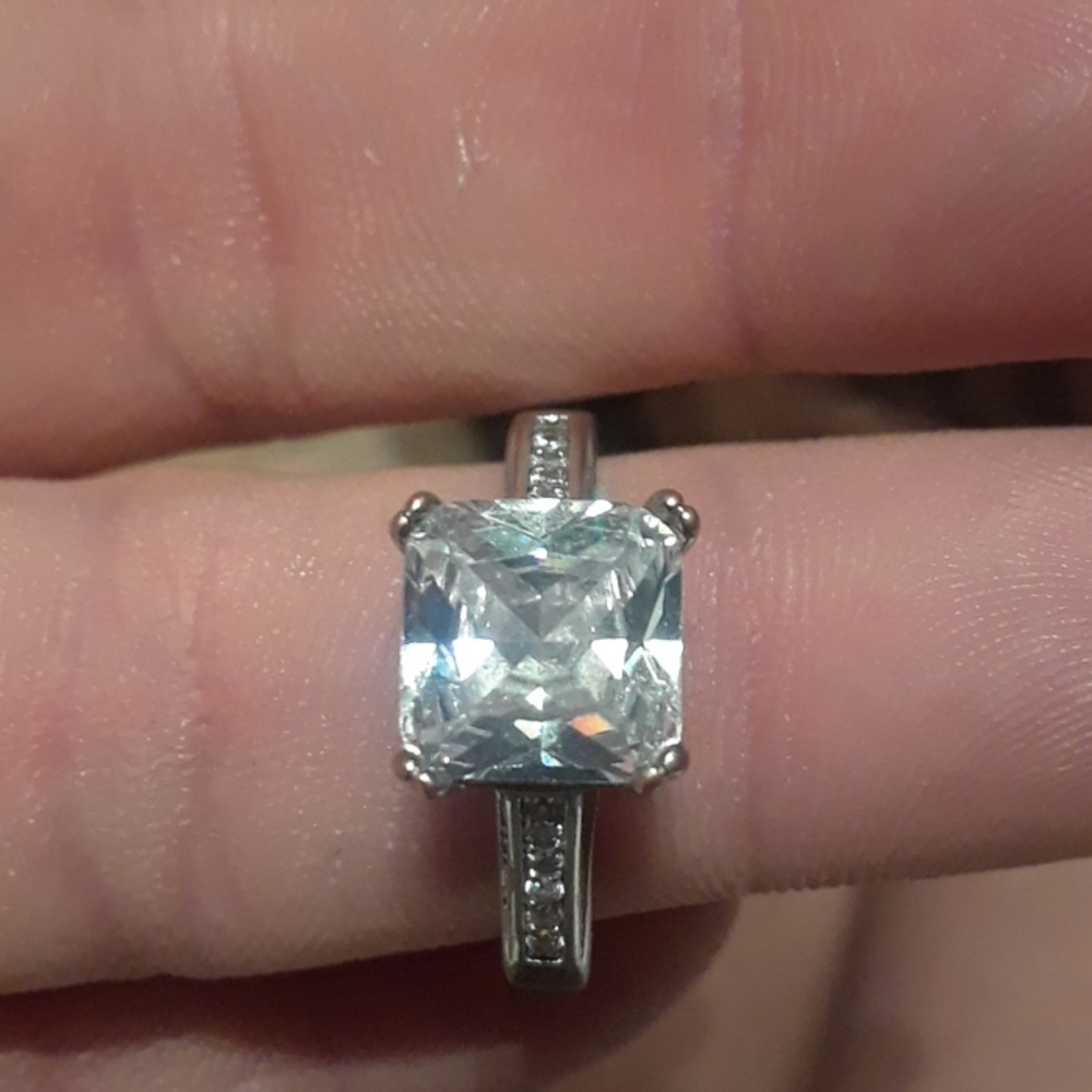 Costume jewelry size 7