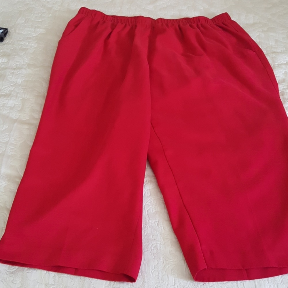 Dress up or down Capri