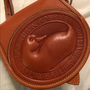 🛑SOLD🛑 Dooney and Bourke vintage "Duck Purse"