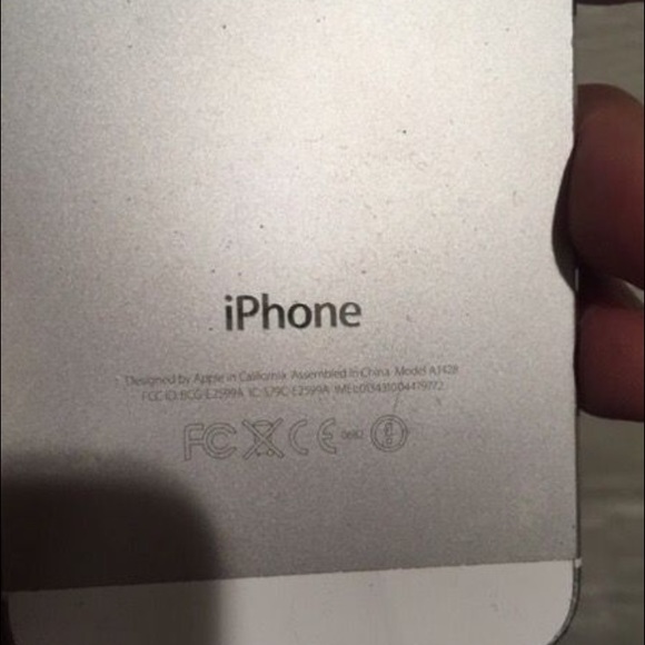 iPhone 5 - Picture 4 of 5