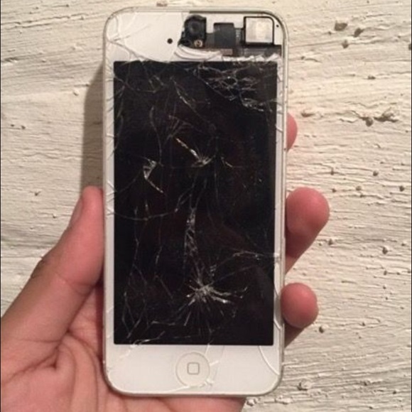 iPhone 5 - Picture 5 of 5