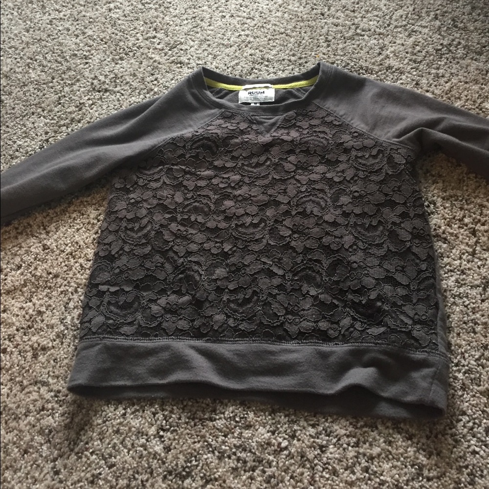 Size 10 kids grey shirt
