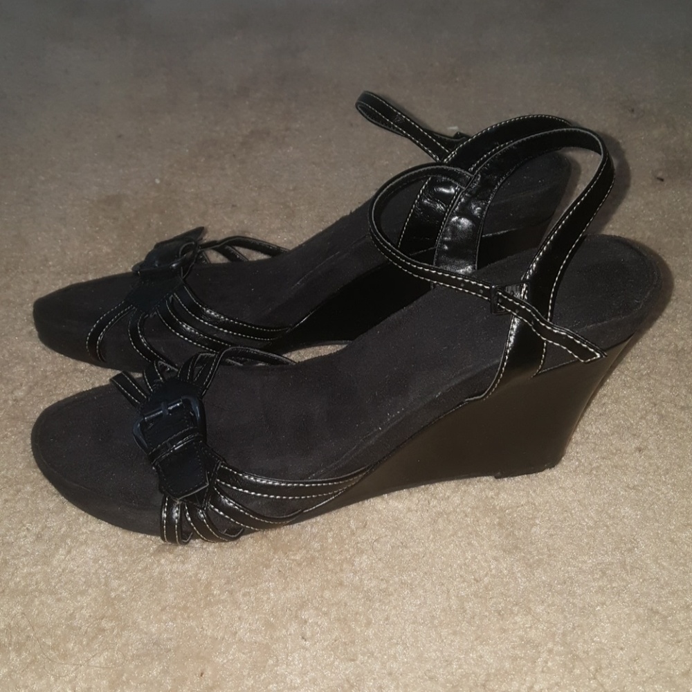 Aerosoles wedge sandal