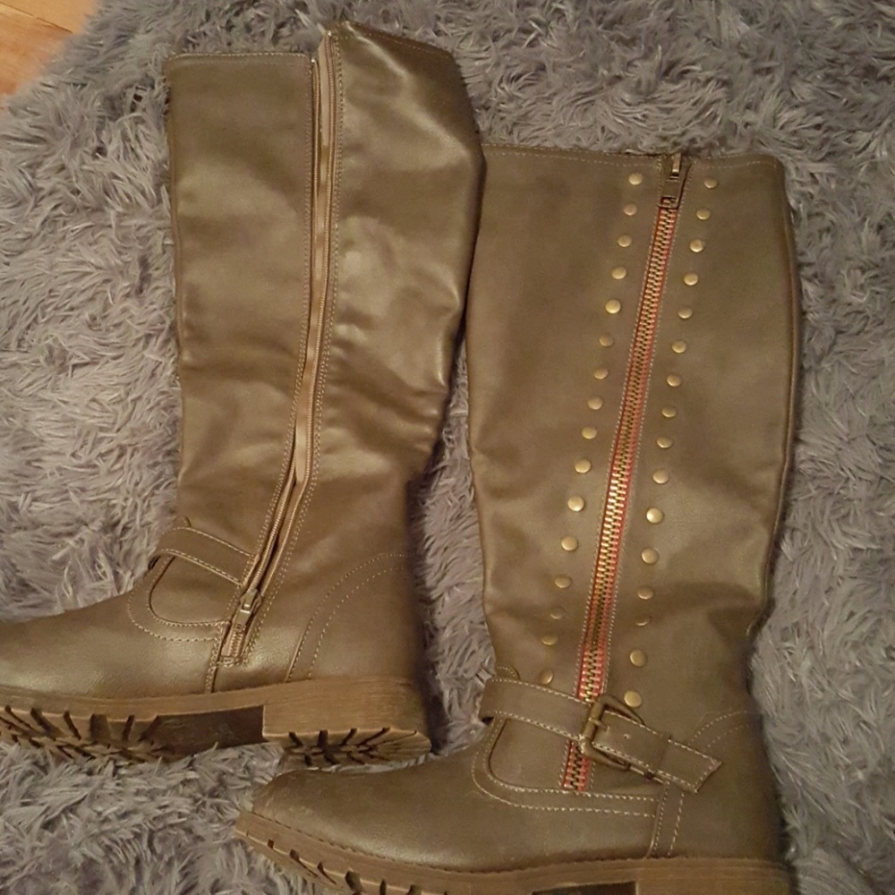 Knee high zipper boots