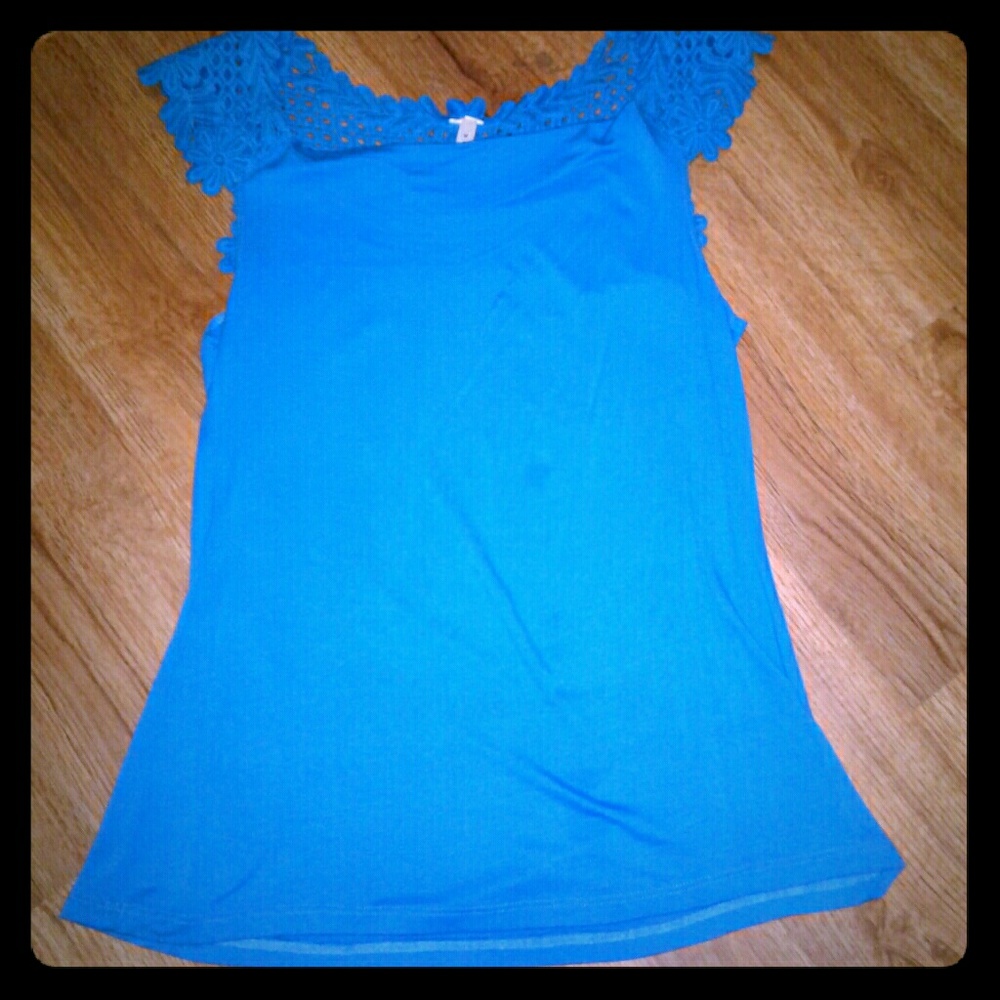 AQUA BLUE LACED TOP