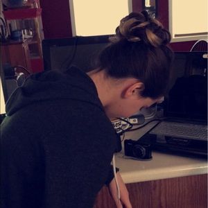 Meet your Posher, Liz