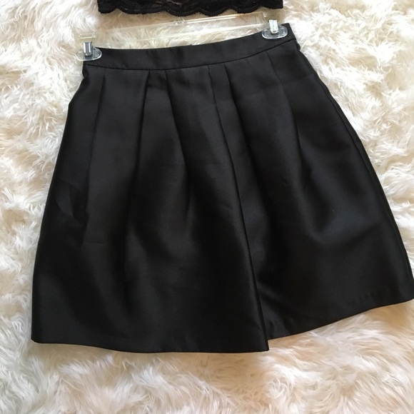 Two piece out fit - Picture 3 of 4