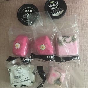 🔴LUSH SHOWER CREAMS AND BATH BOMBS