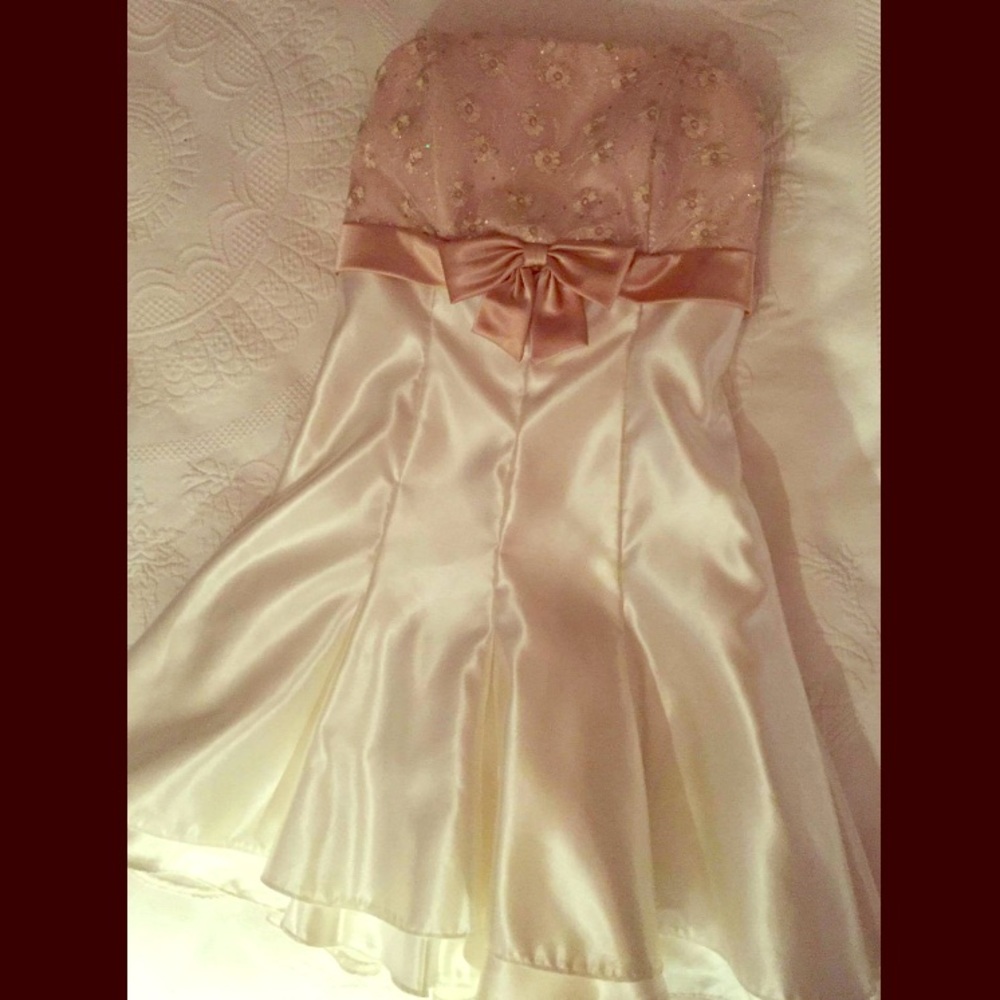 Gorgeous dress!