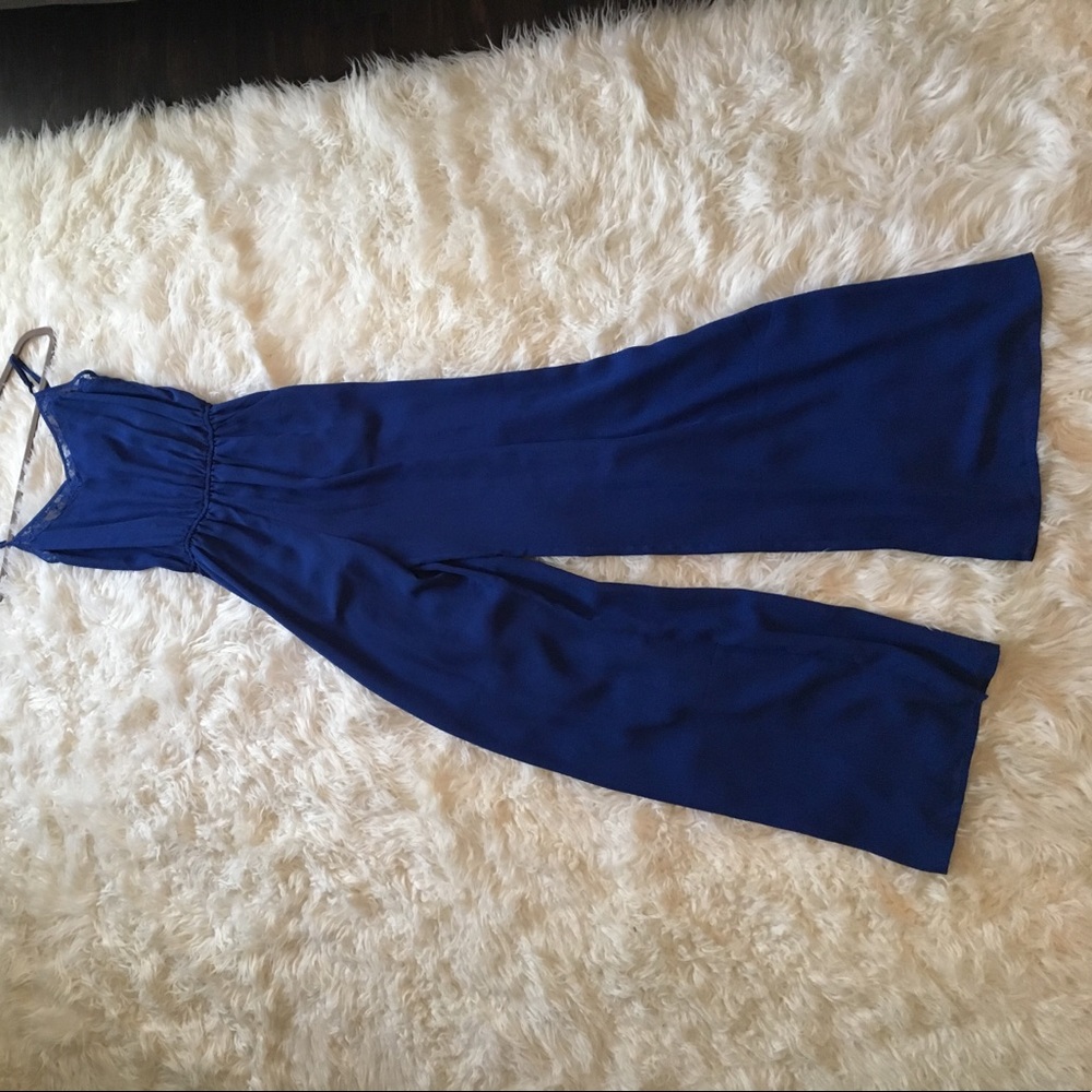 Wide leg on suit blue. Worn once. Smoke free home