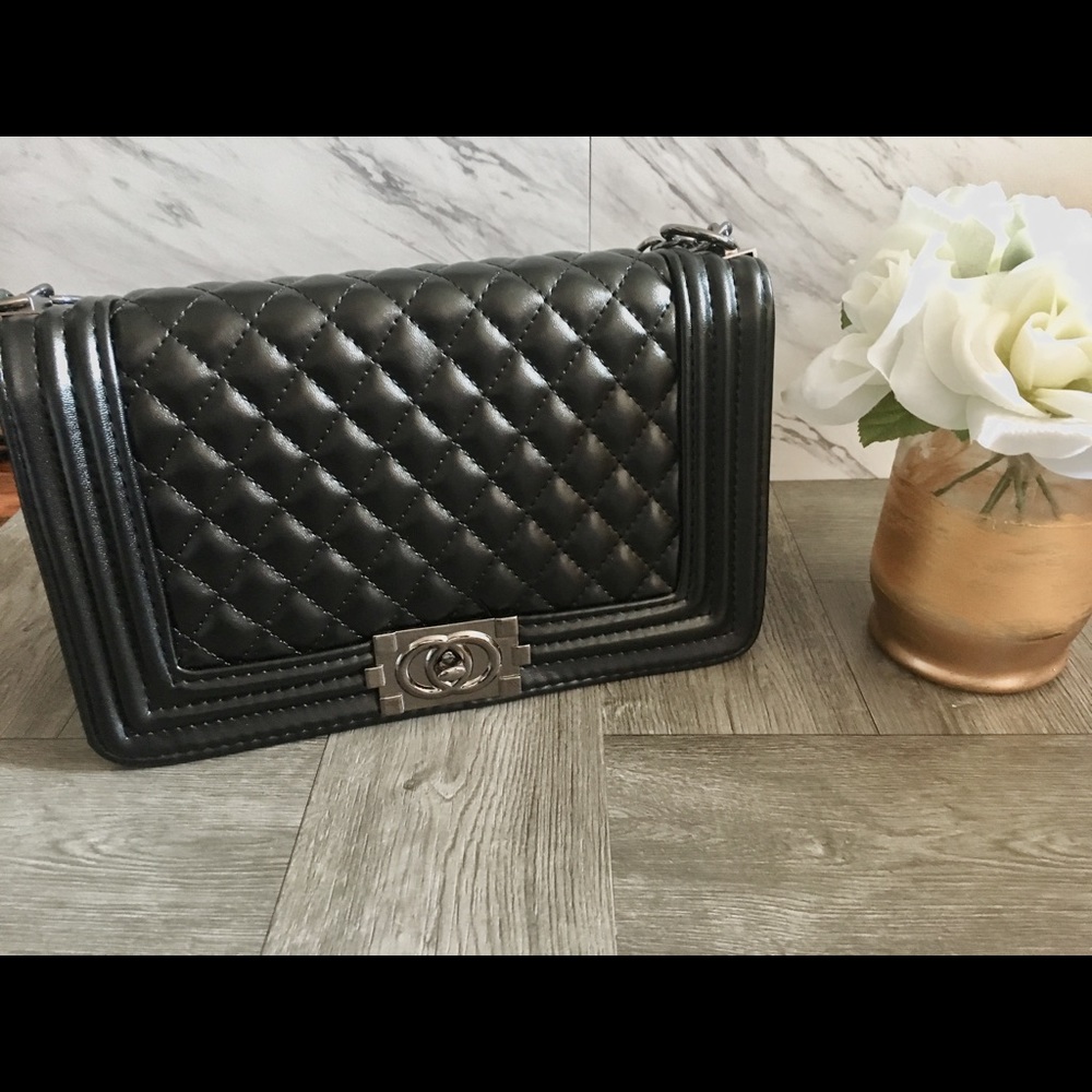 chain Shoulder bag  👜