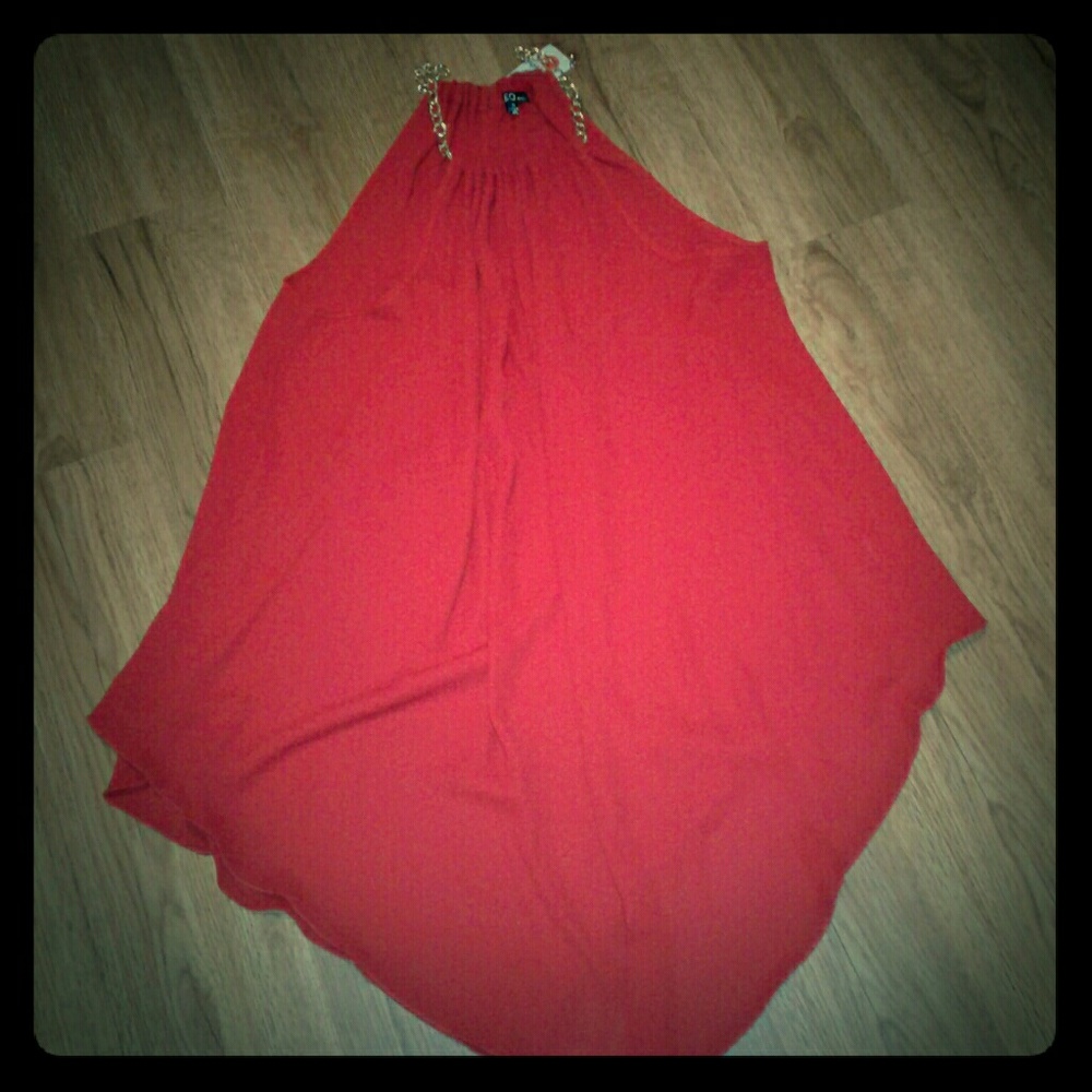 GOLDEN NECK CHAINED RED FLOWY LONG TUNIC