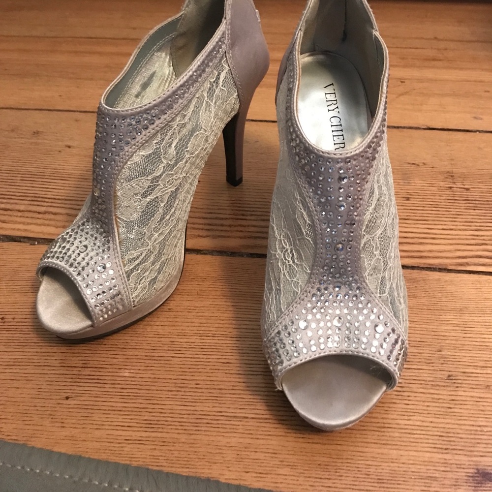 Very Cherry heels - Size 6