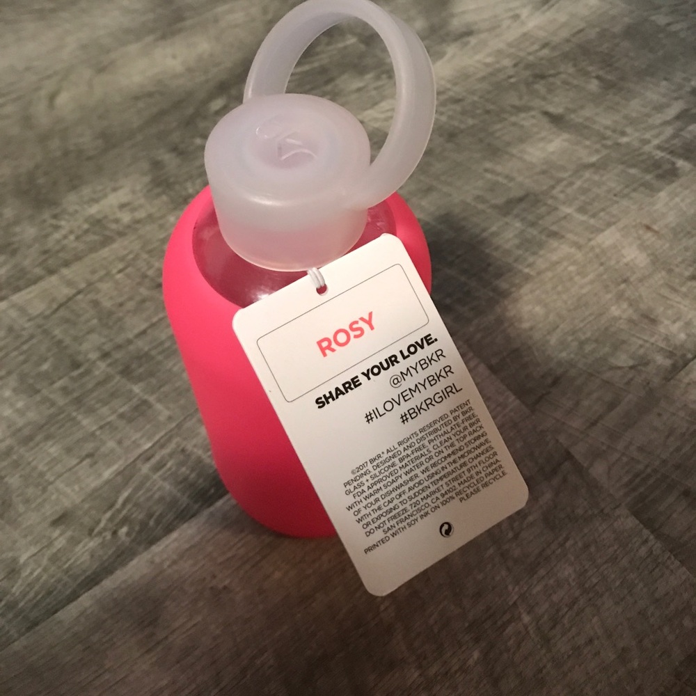 NWT. bkr "LITTLE 500ml (16oz)" in rose pink