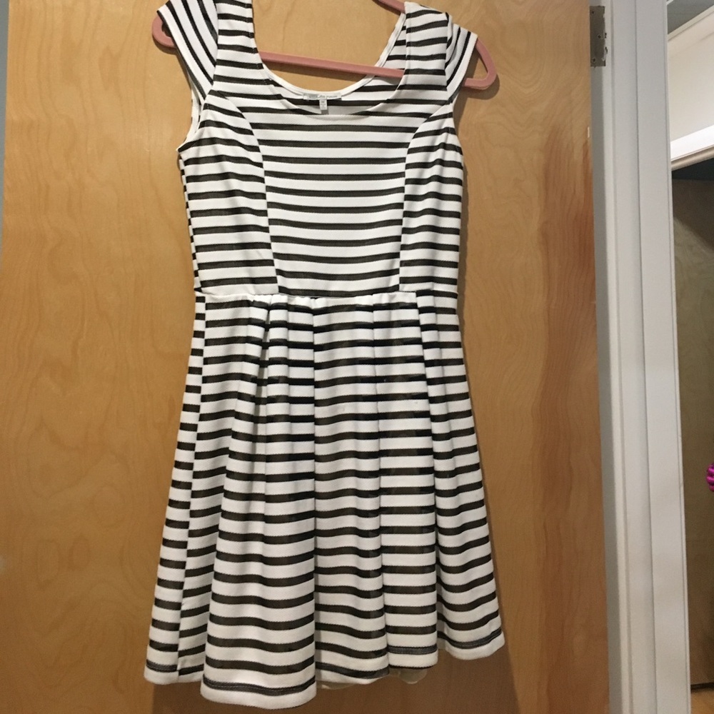 Black and white dress!