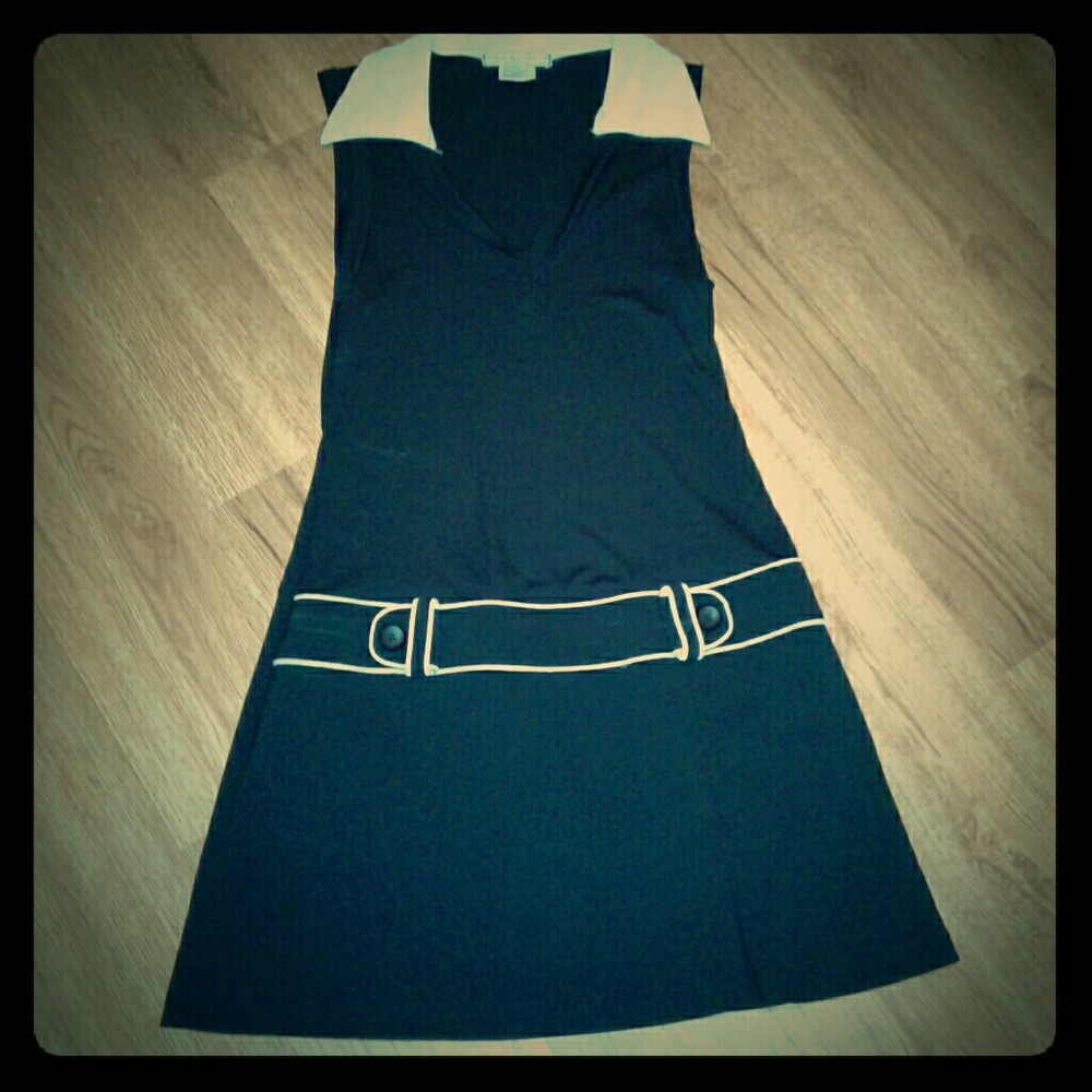 60'S MOD SLEEVELESS BLACK AND WHITE MID DRESS
