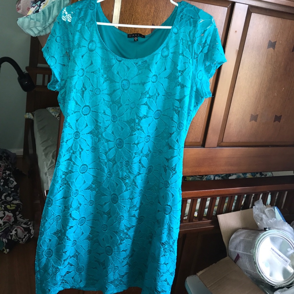 Lace dress