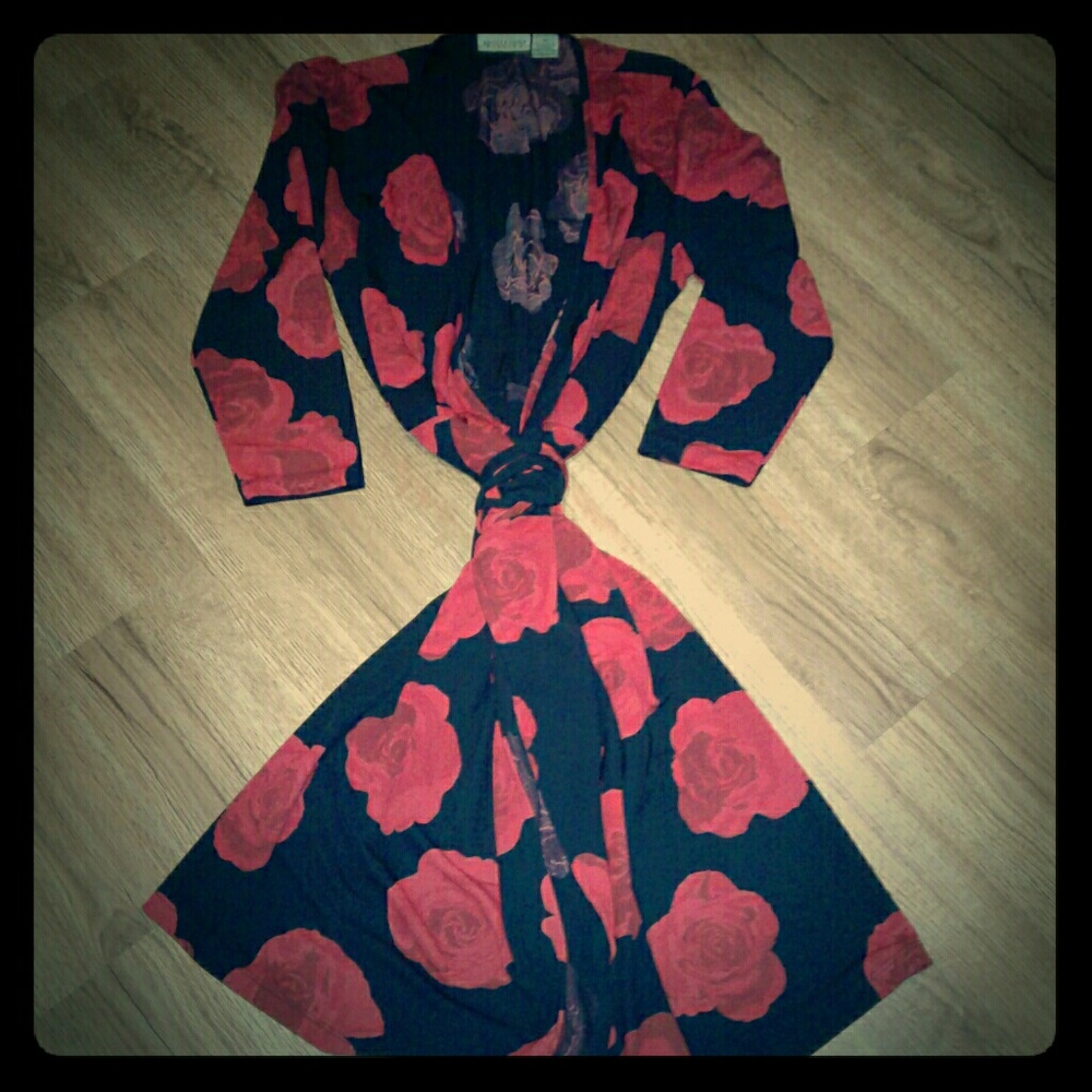 APOSTROPHE WRAP ROSE DRESS