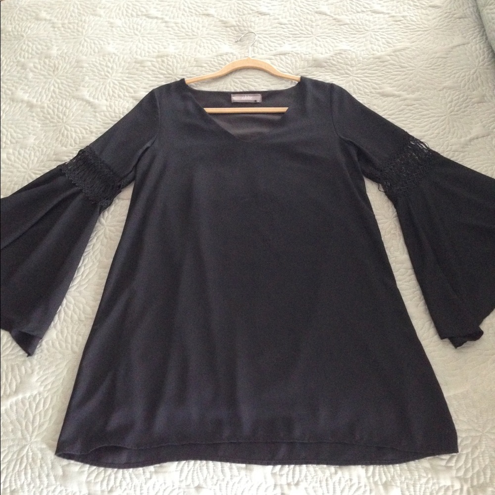 LULU'S Black Wide Sleeved Dress