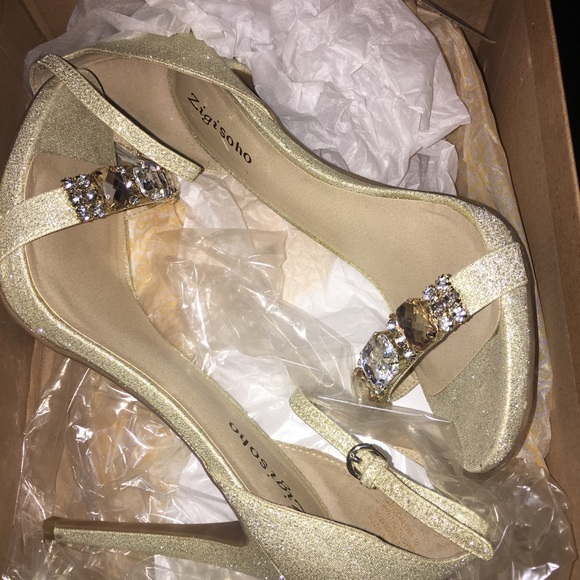 Formal Event Shoes - Picture 3 of 5