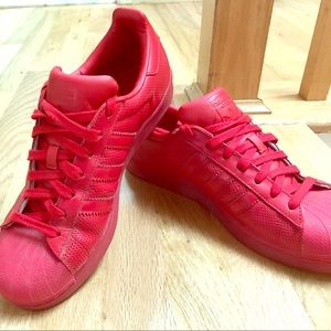 Adidas superstars