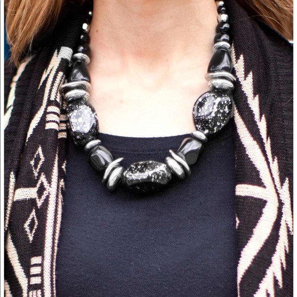 Necklace with matching bracelet - Picture 1 of 2