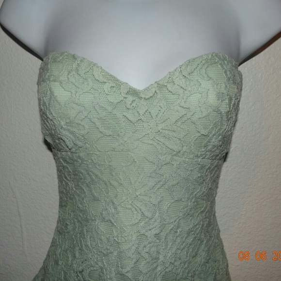 Urban Outfitters Mint Green Lace Top - Picture 2 of 6