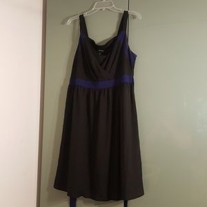 Torrid black/blue empire tie back dress