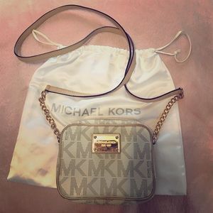 Michael Kors crossbody