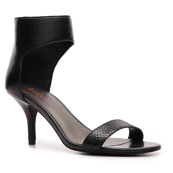 Levity Shoes - Levity "Ginny" Ankle Zip Heels