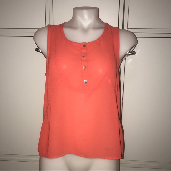 Chloe K Tops - 💎5/$30 shipped💎 Chloe K Tank Top (N)