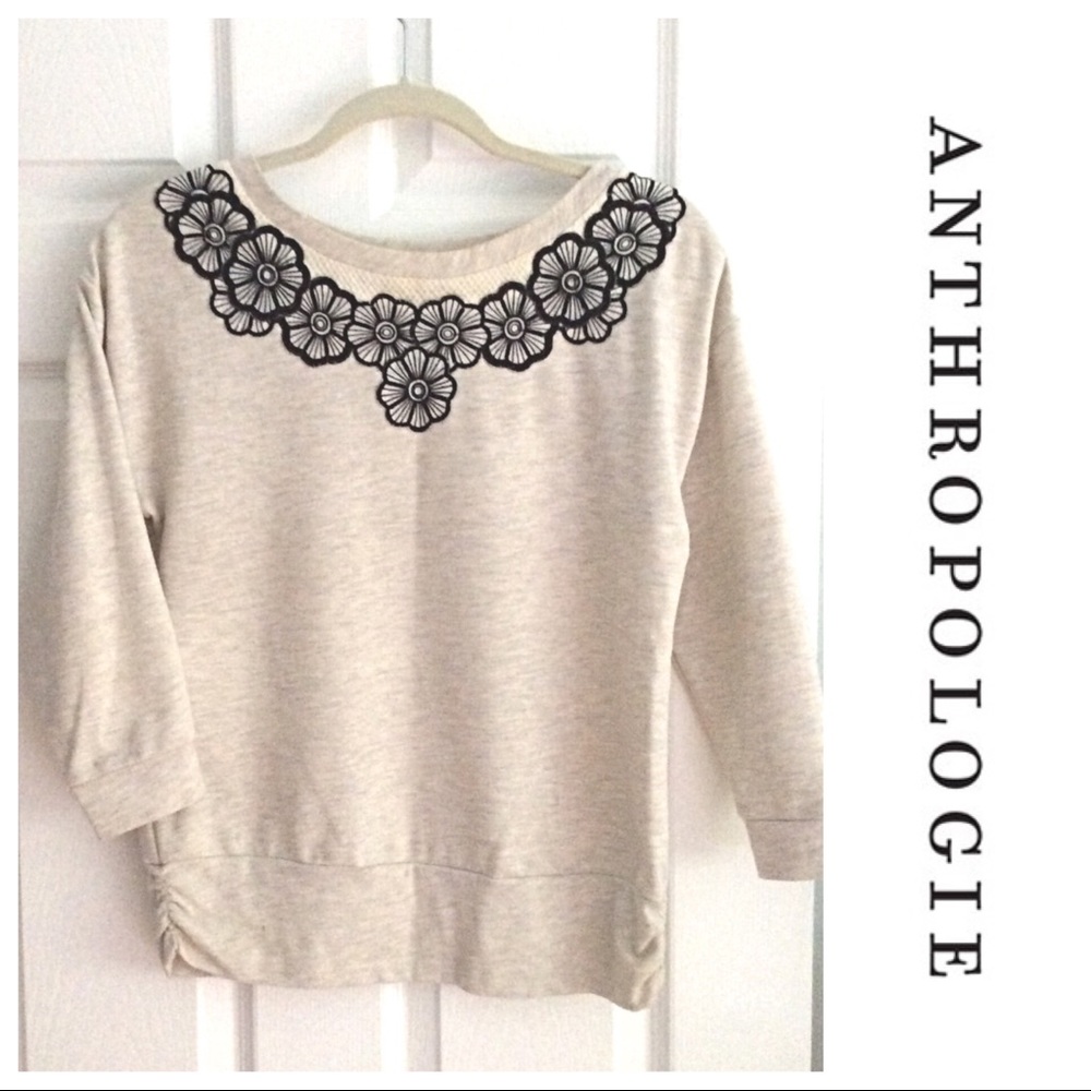 ✨HP✨ NWOT Anthropology Floral Applique Sweatshirt