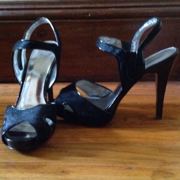 Heels - Picture 1 of 1