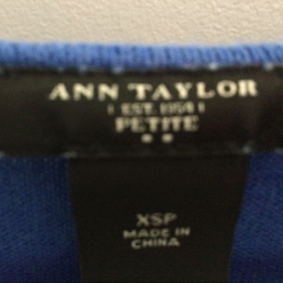 Ann Taylor Cap Sleeved Top - Picture 3 of 3