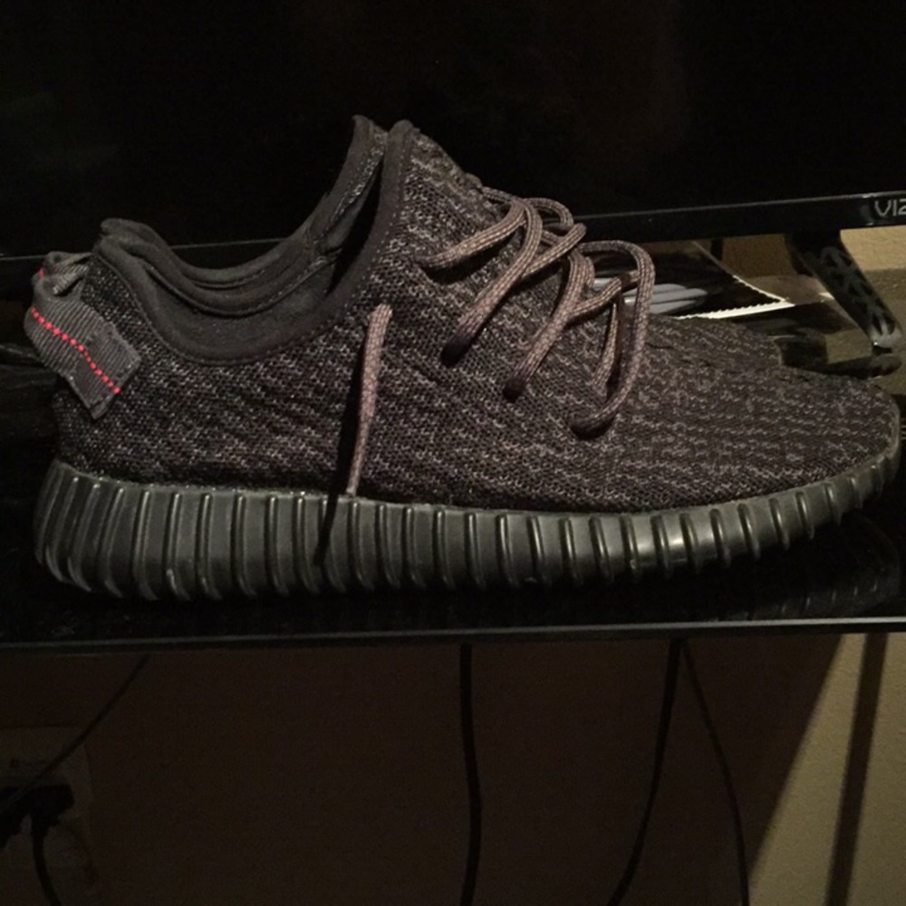 Yeezy Boost 350 | Pirate Black