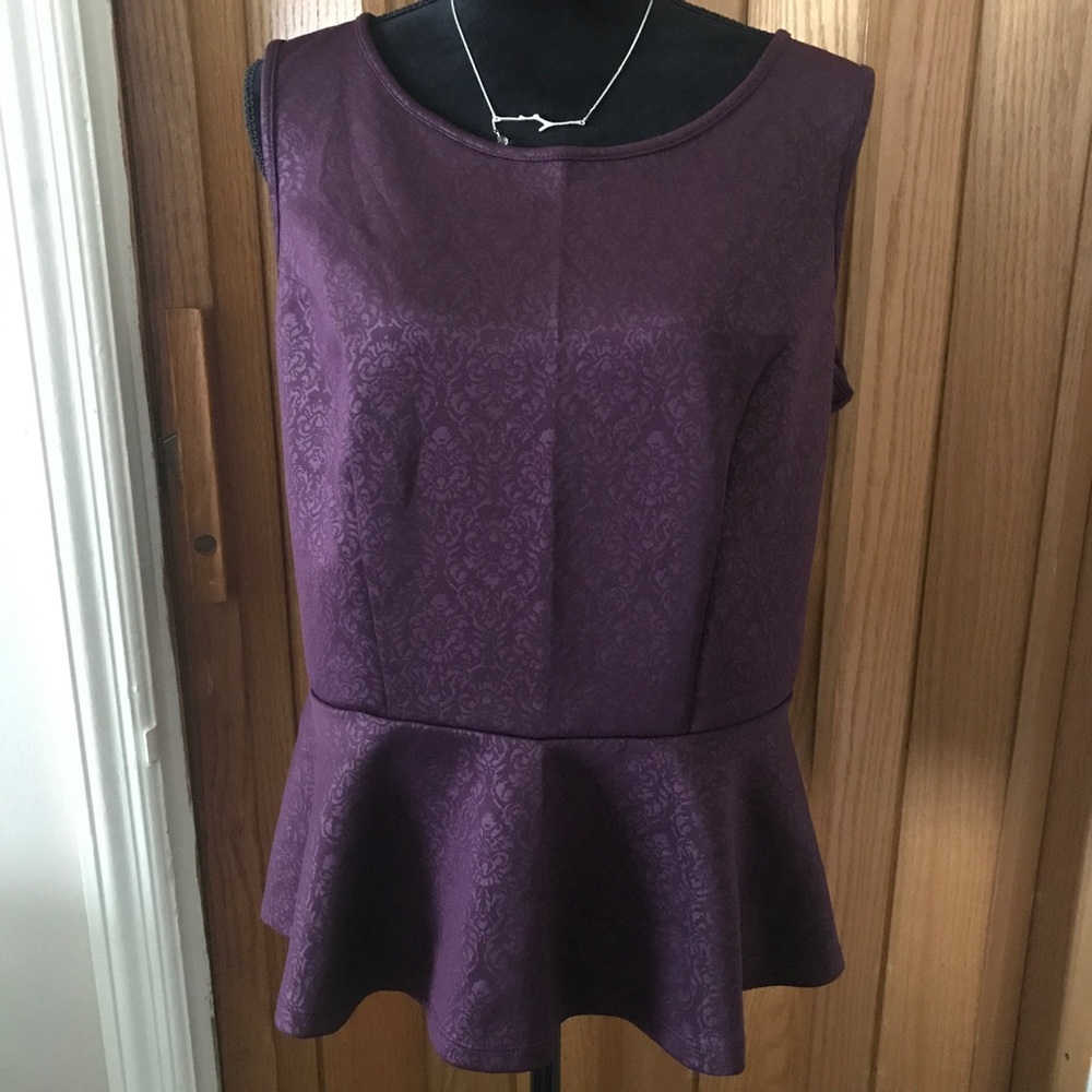 ❤️SLEEVELESS PEPLUM TOP