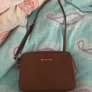 michael kors crossbody