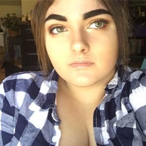 Meet your Posher, Lily