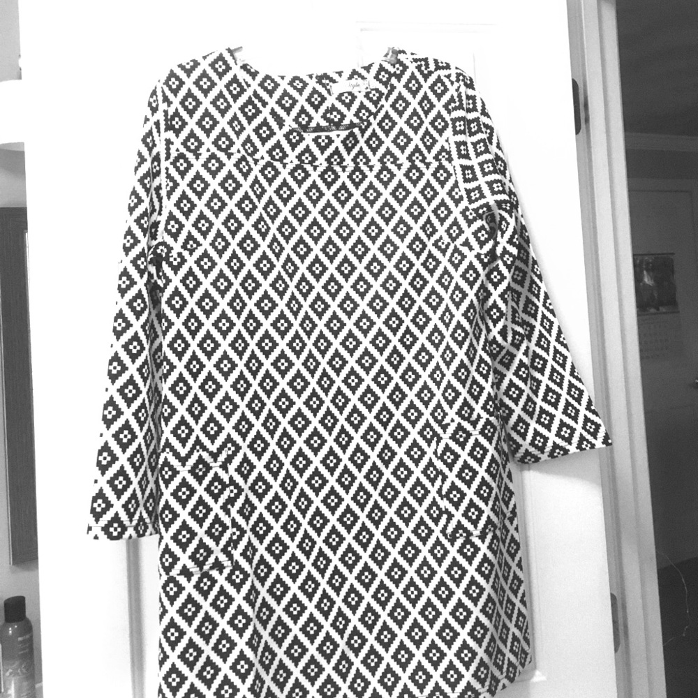 Jersey/cotton autumn/winter black white dress.