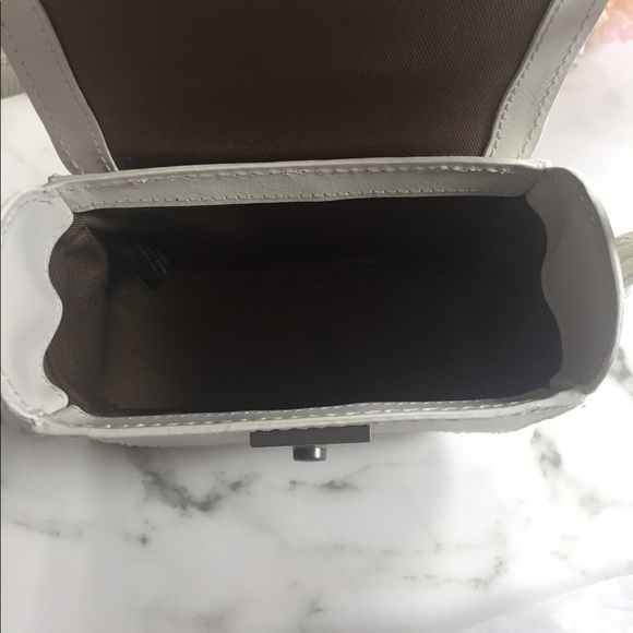 Kelsi Dagger Crossbody - Picture 5 of 7