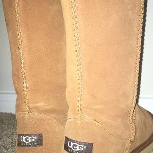 UGG BOOTS