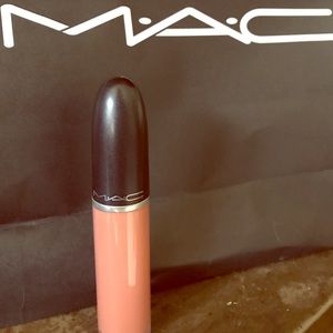 MAC Retro Matte Liquid Lipcolor Mademoiselle