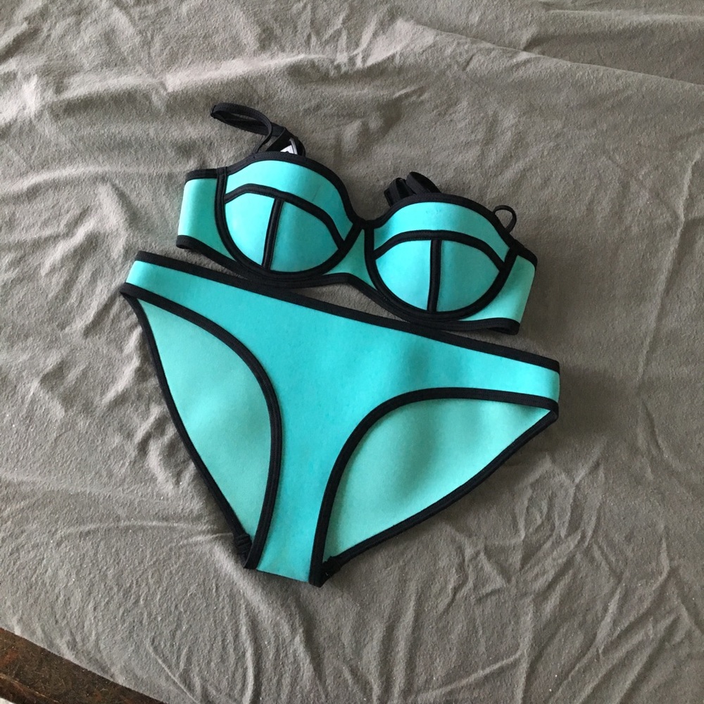 TRIANGL BIKINI SALE BEFORE SPRING/ SUMMER