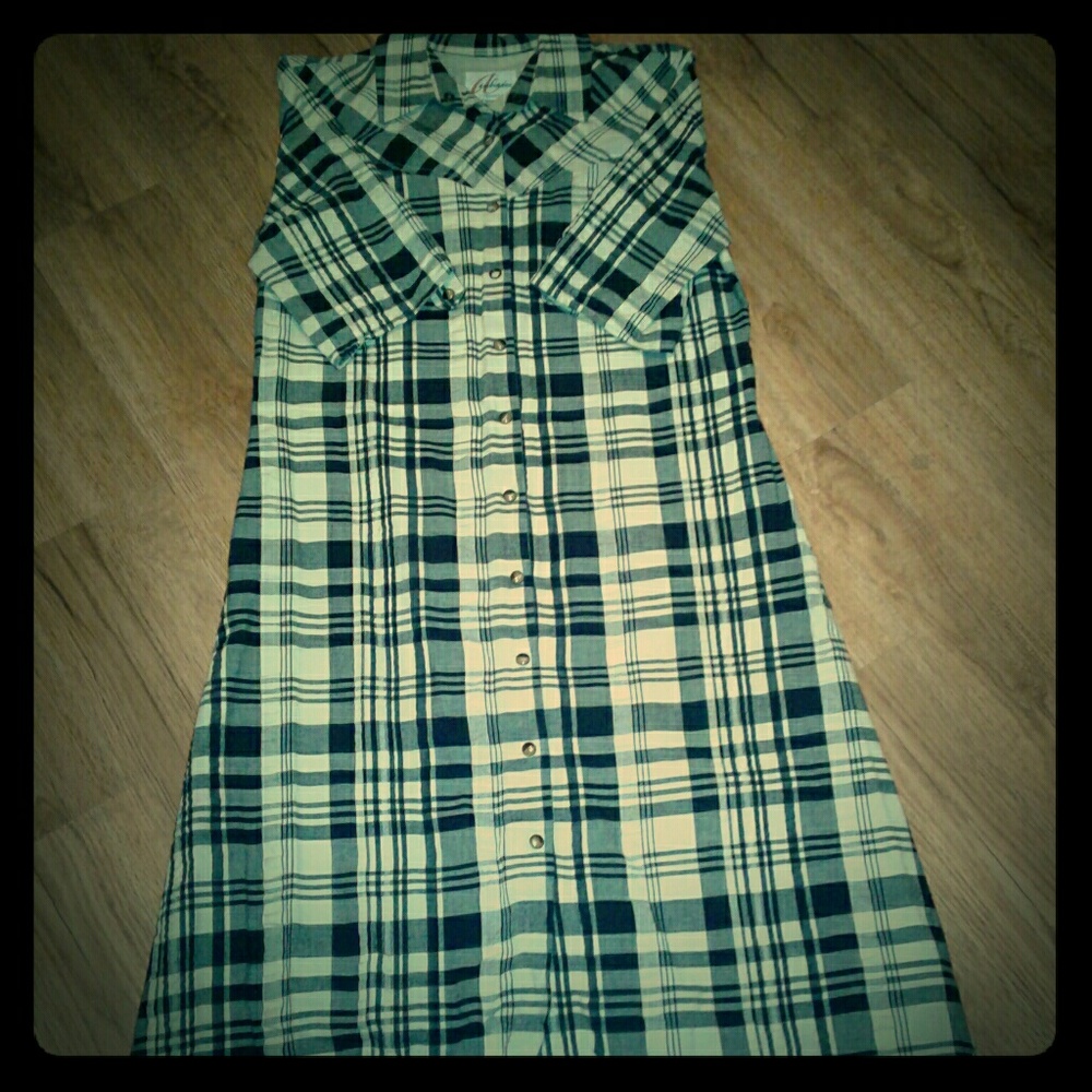 BLACK AND BEIGE PLAID PIN UP BUTTONED DRESS