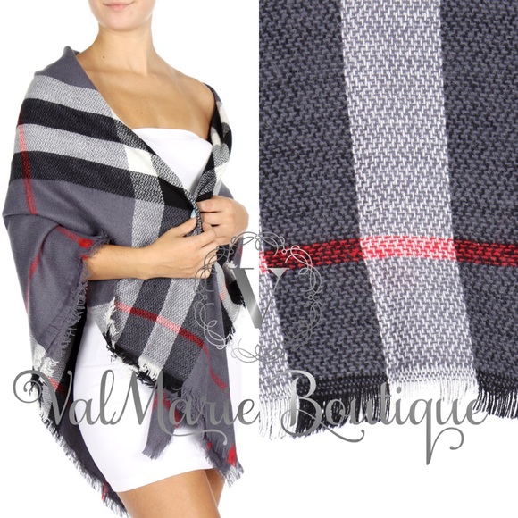 Oversized Plaid Grey Scarf - Picture 2 of 3